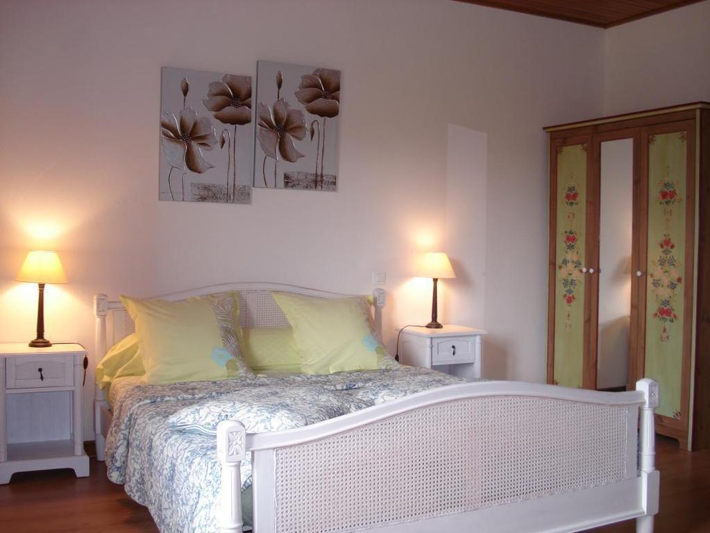 Chambre D'Hotes La Haie Fleurie Chevillard Стая снимка