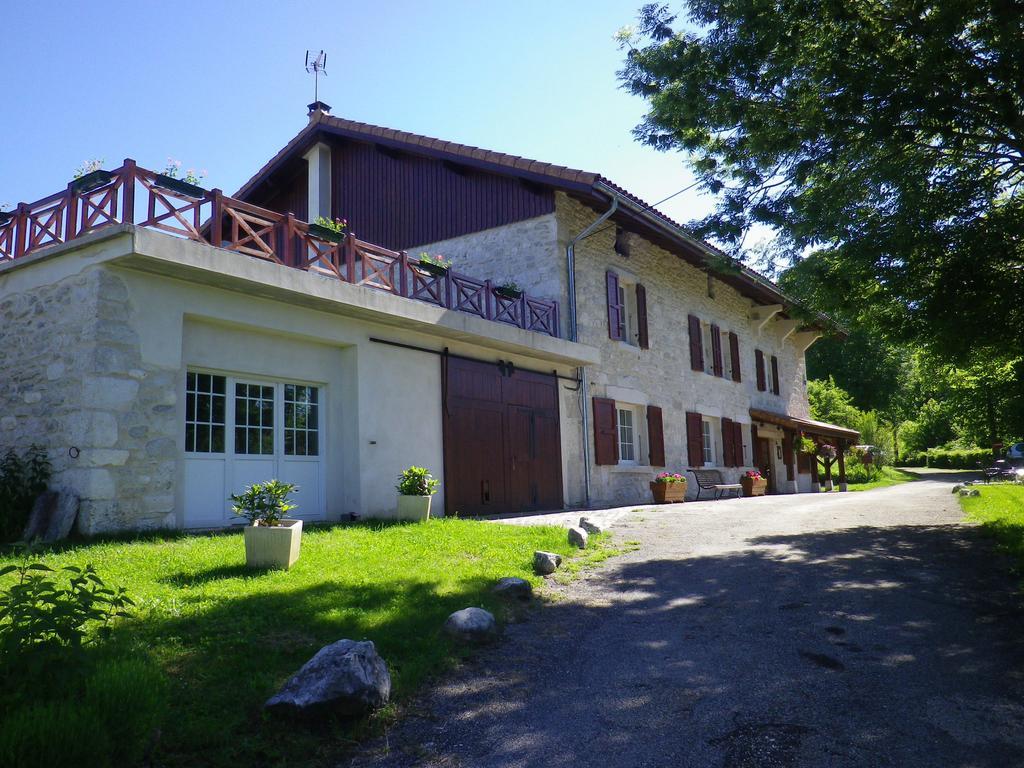 Chambre D'Hotes La Haie Fleurie Chevillard Екстериор снимка