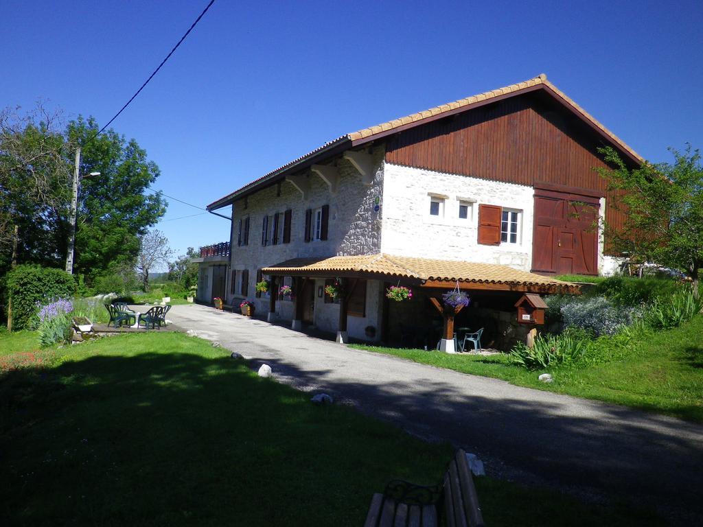 Chambre D'Hotes La Haie Fleurie Chevillard Екстериор снимка